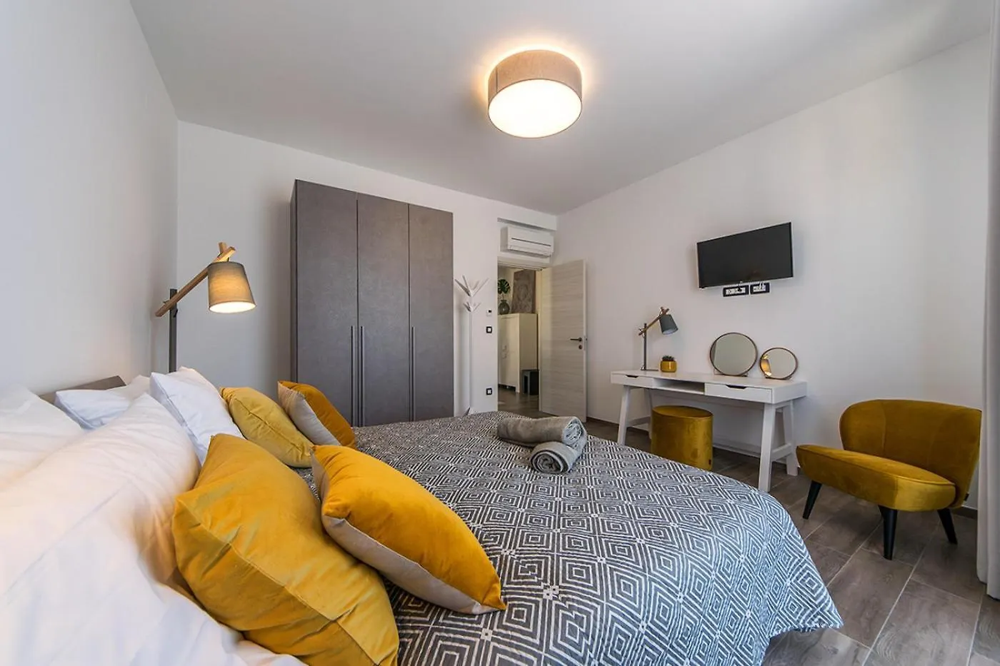 Villa Zen Near Medulin For 8 People With Wellness & Sea View - Only 1 Km From Beach Vintijan