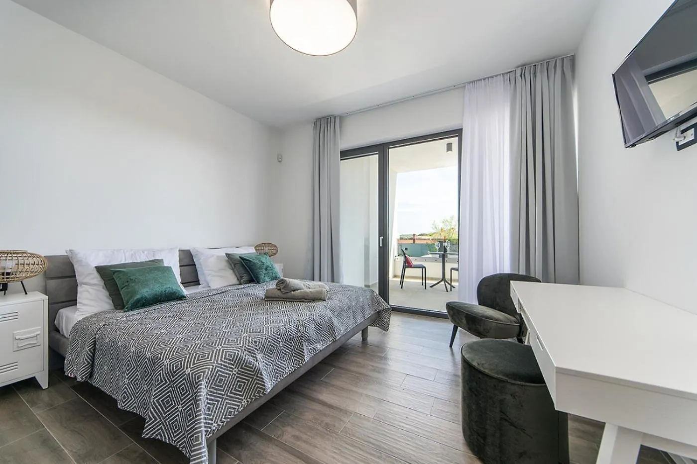 Villa Zen Near Medulin For 8 People With Wellness & Sea View - Only 1 Km From Beach Vintijan